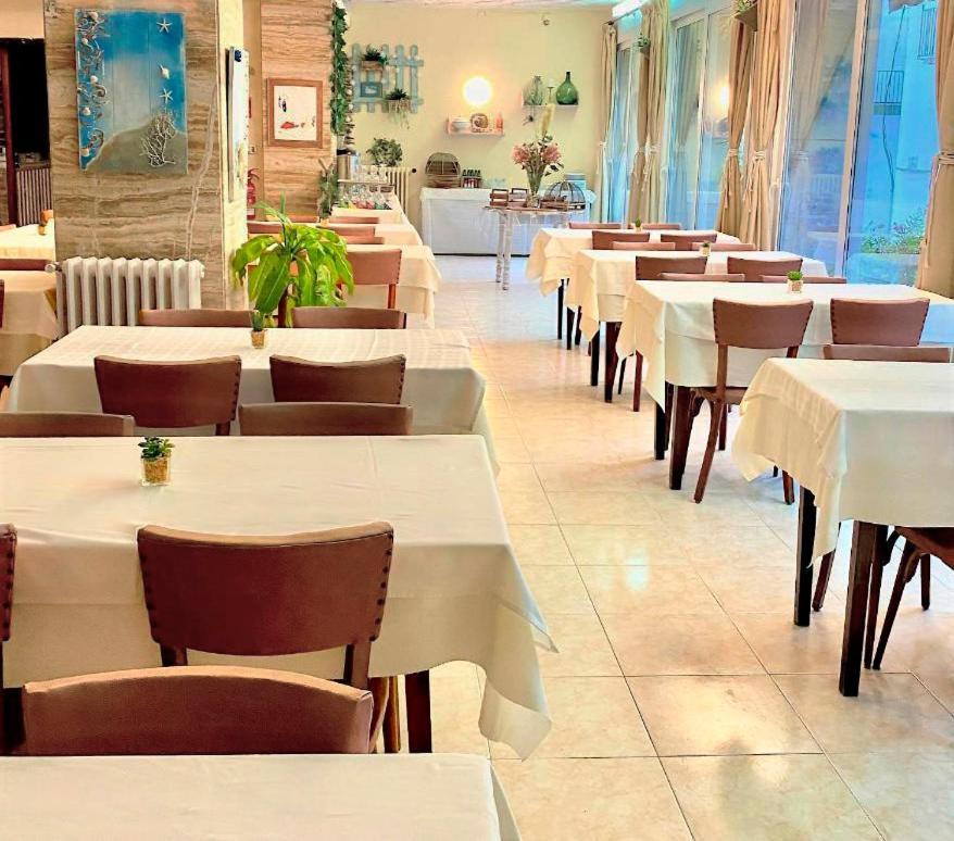 Hotel Medium Montecarlo ปาลาฟรูเจย์ ภายนอก รูปภาพ