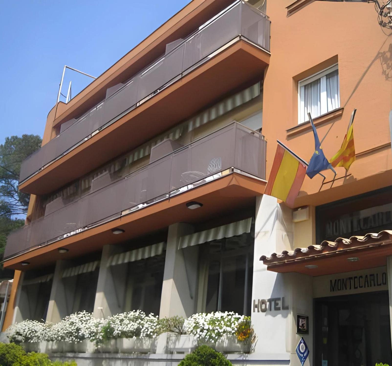 Hotel Medium Montecarlo ปาลาฟรูเจย์ ภายนอก รูปภาพ